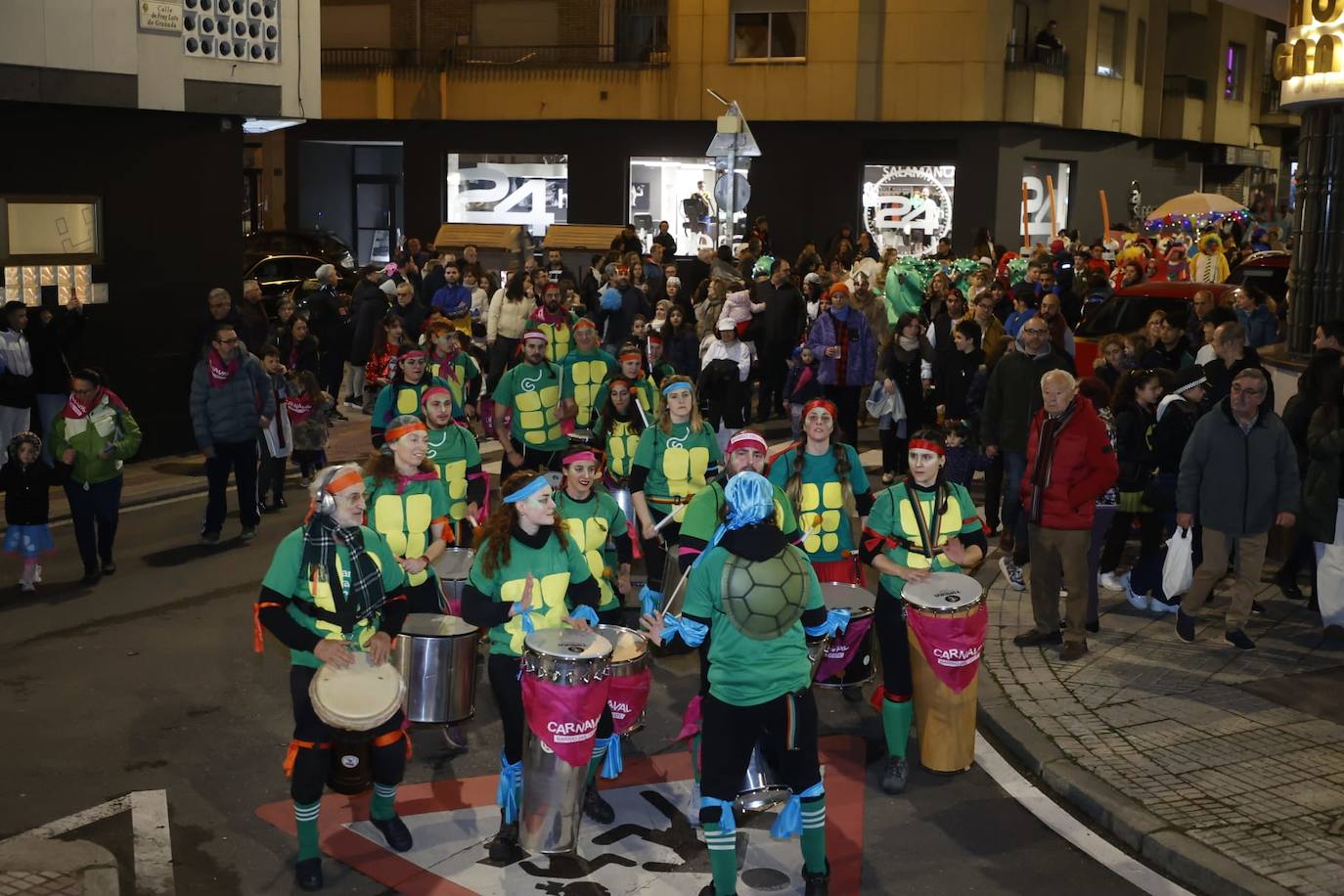 Los disfraces más rompedores del &#039;monstruoso&#039; y divertido Carnaval del Barrio del Oeste