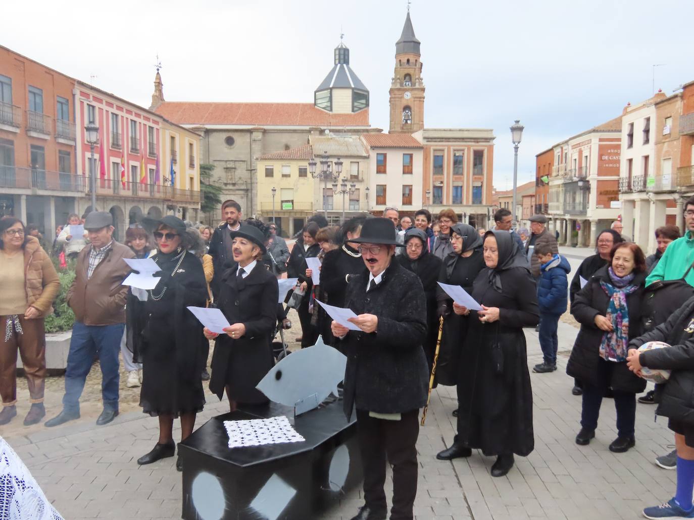 El entierro de la sardina pone el punto final a un divertido carnaval en Peñaranda