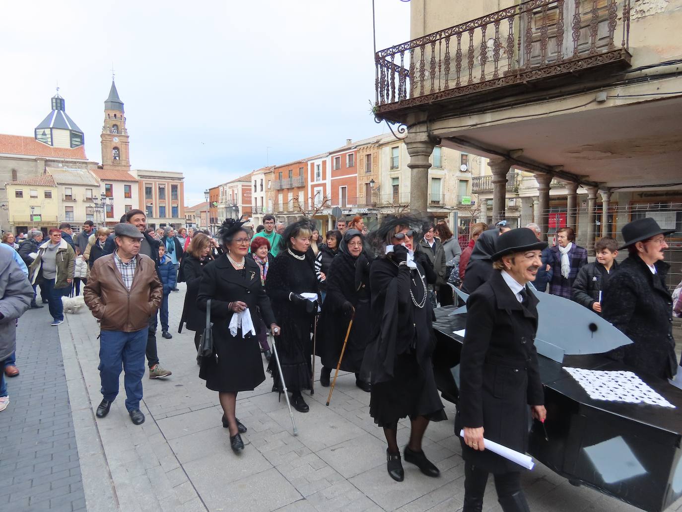 El entierro de la sardina pone el punto final a un divertido carnaval en Peñaranda