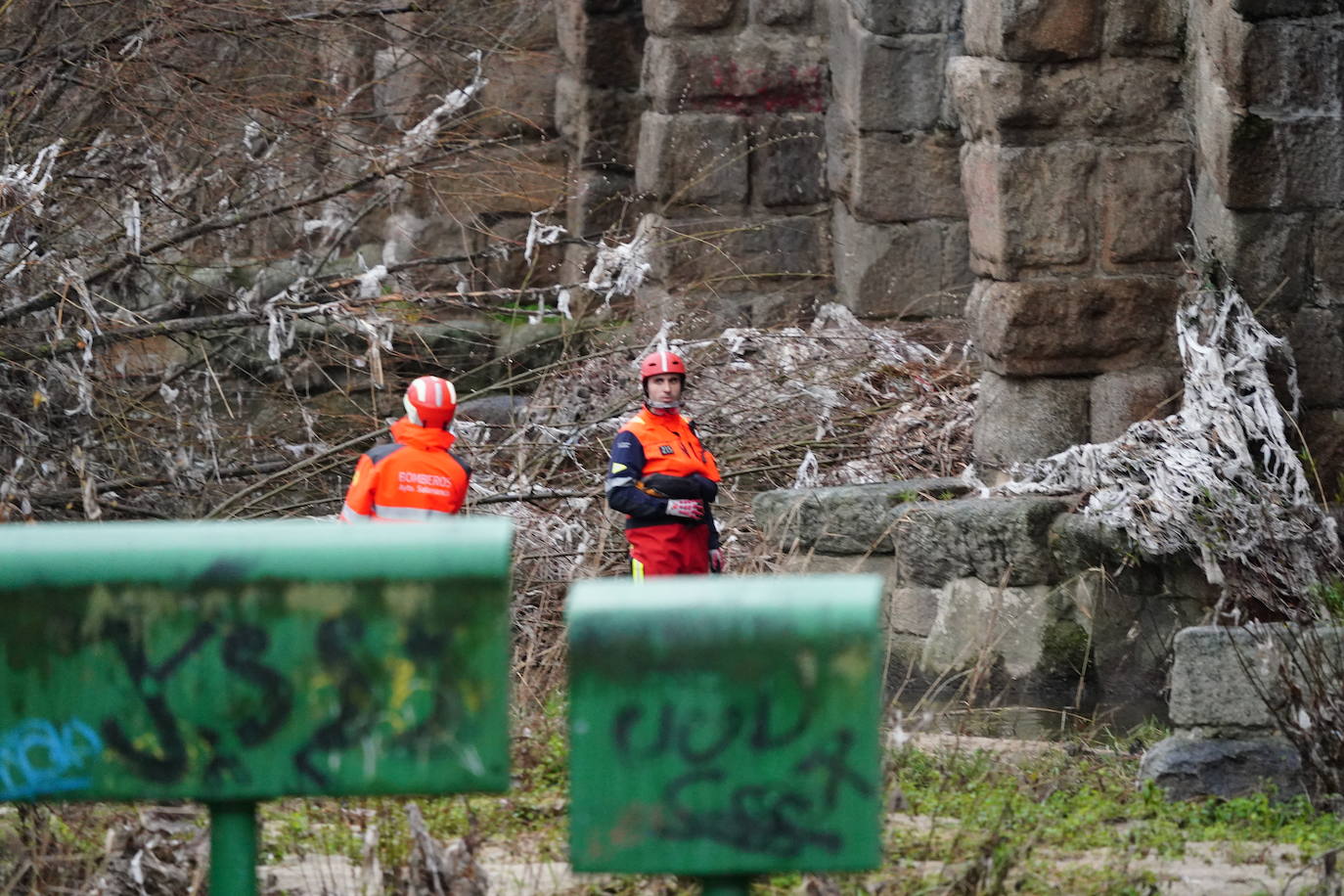 En imágenes: nueva búsqueda en el río para buscar al vecino del Camino de las Aguas desaparecido la semana pasada