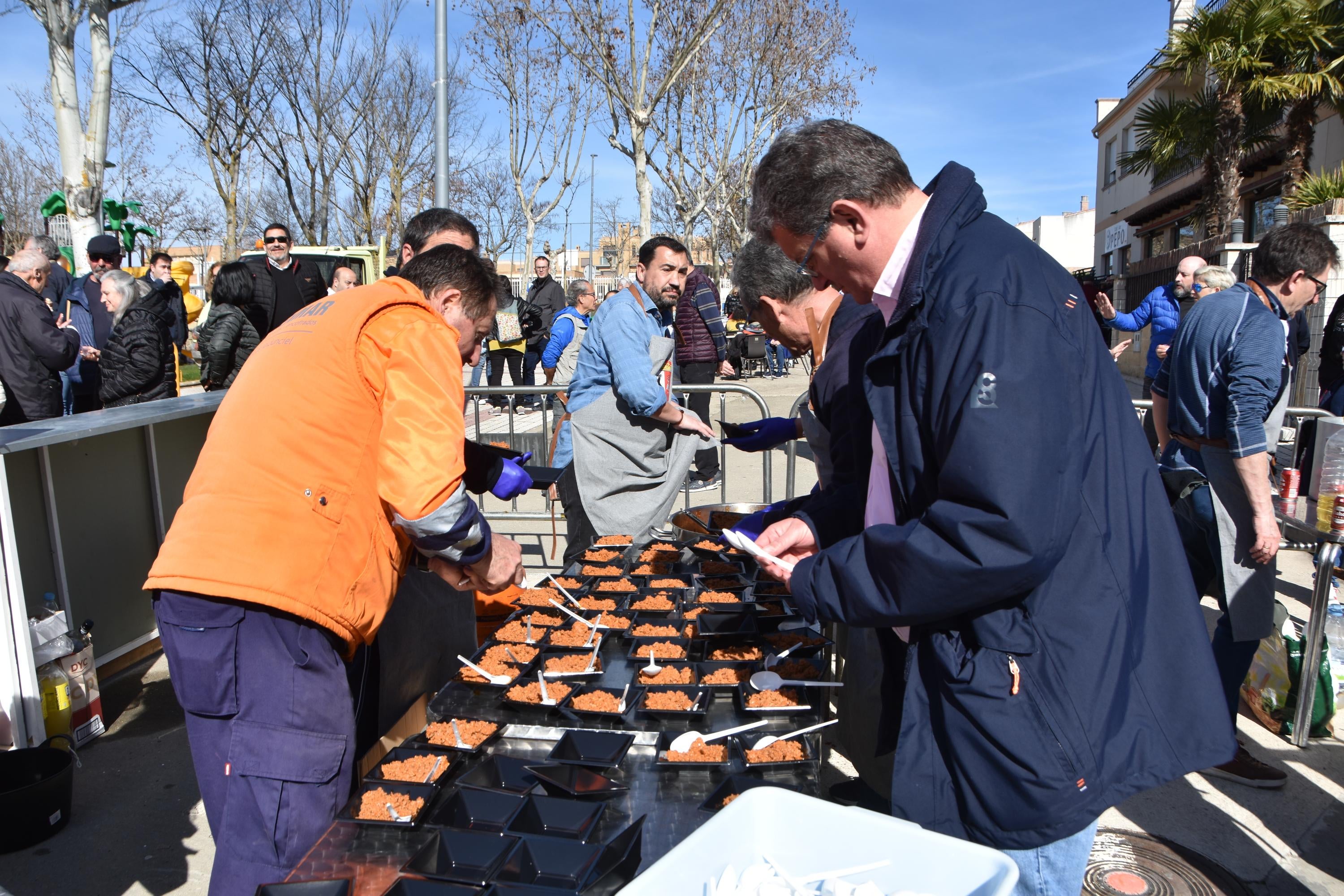 Más de 500 personas participan en la primera matanza celebrada en Cabrerizos
