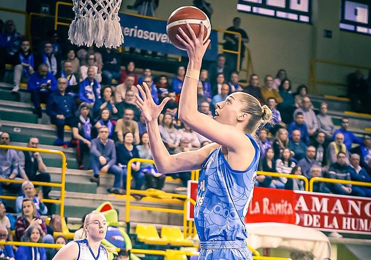 Hatar, entra a canasta.