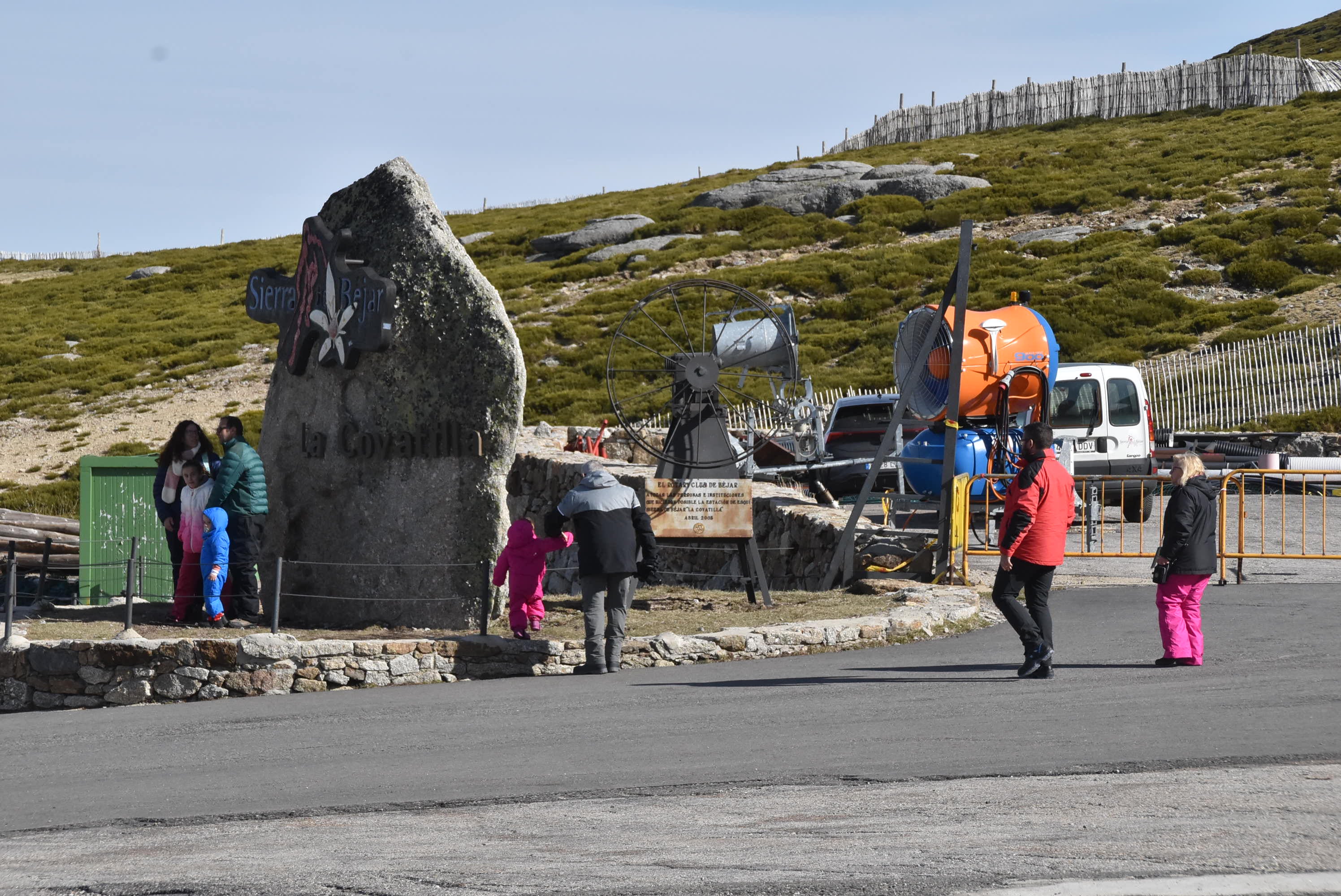 La Covatilla aprovecha el tirón turístico del telesilla y abre una pista para el esquí en la cota alta