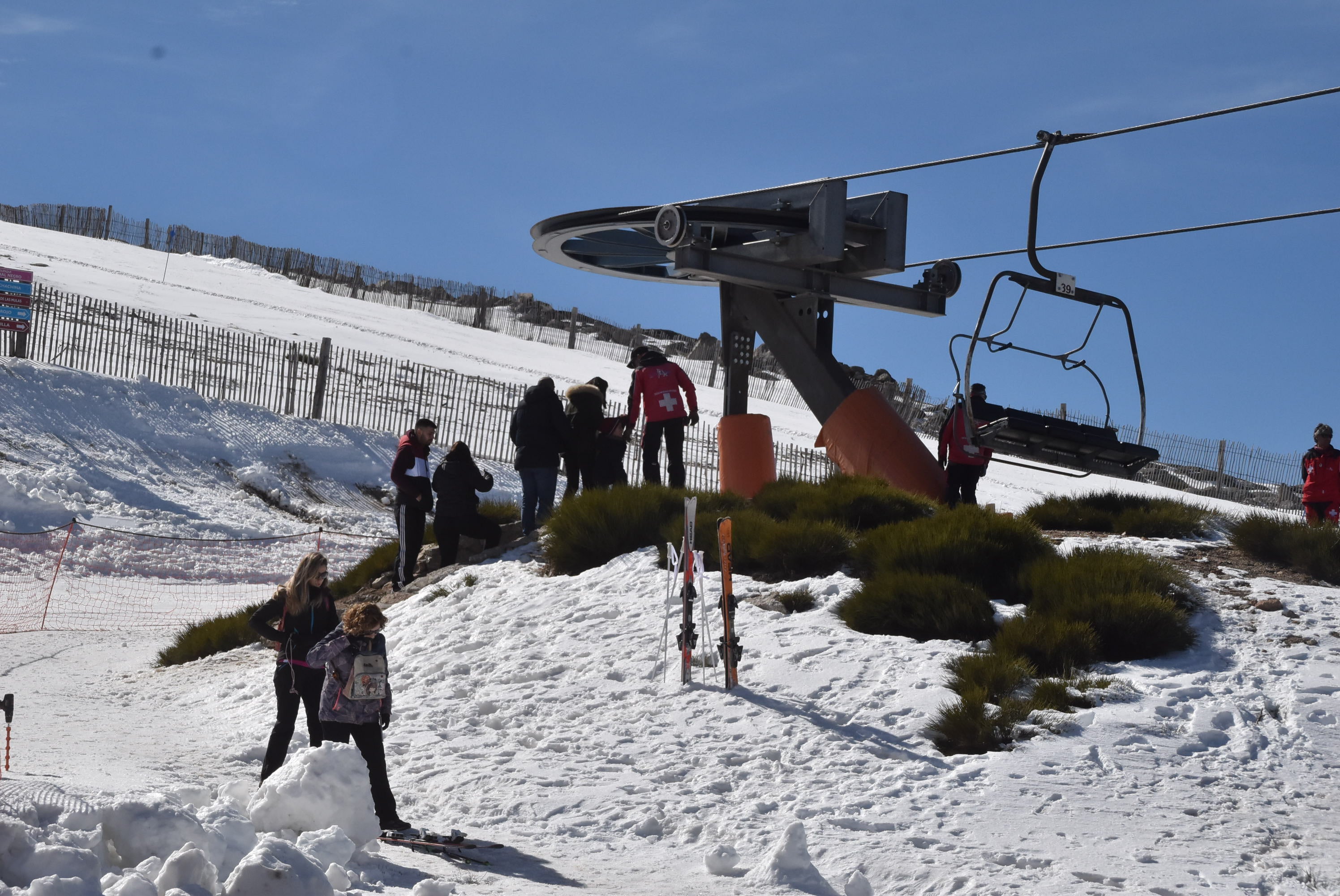 La Covatilla aprovecha el tirón turístico del telesilla y abre una pista para el esquí en la cota alta