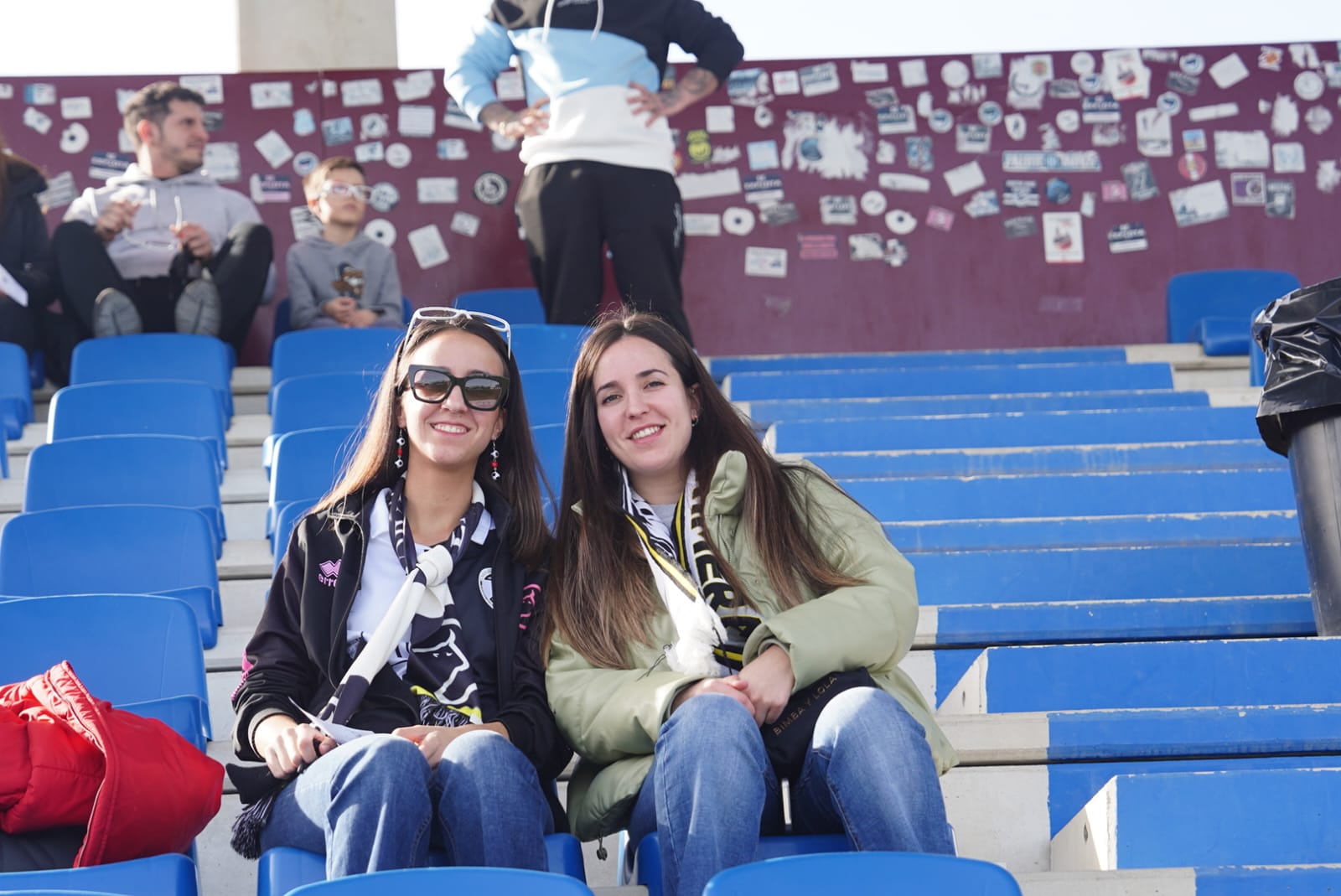 Búscate en la grada del Reina Sofía en el partido de Unionistas contra el Fuenlabrada