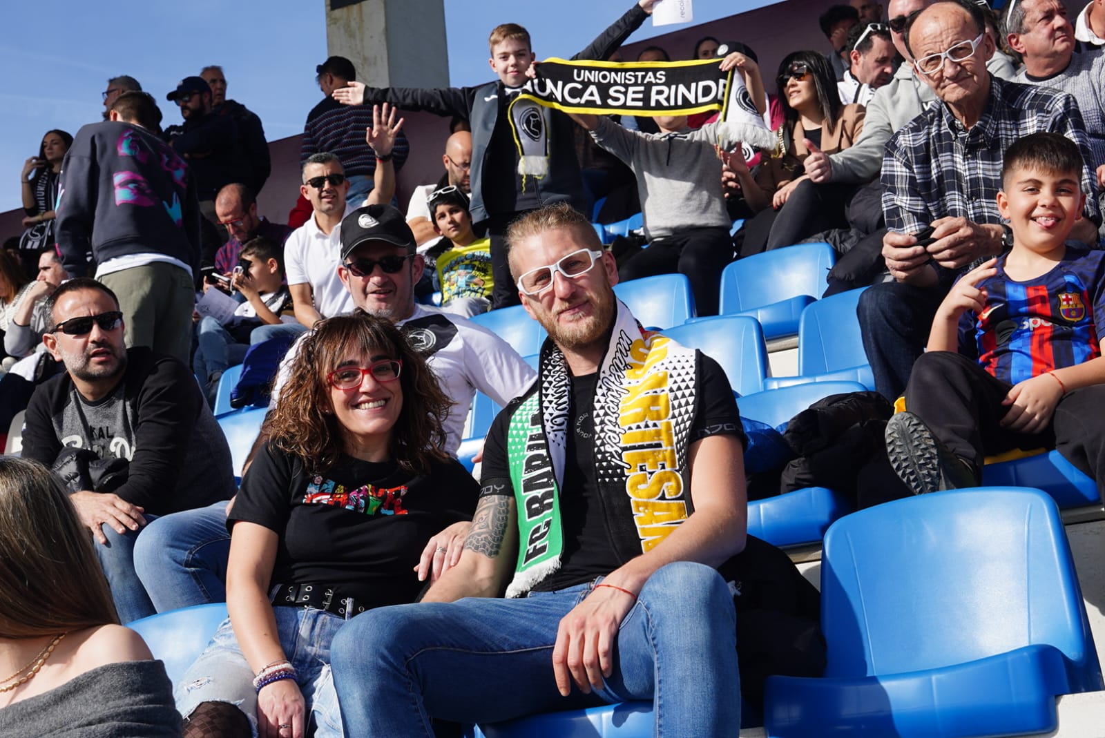 Búscate en la grada del Reina Sofía en el partido de Unionistas contra el Fuenlabrada