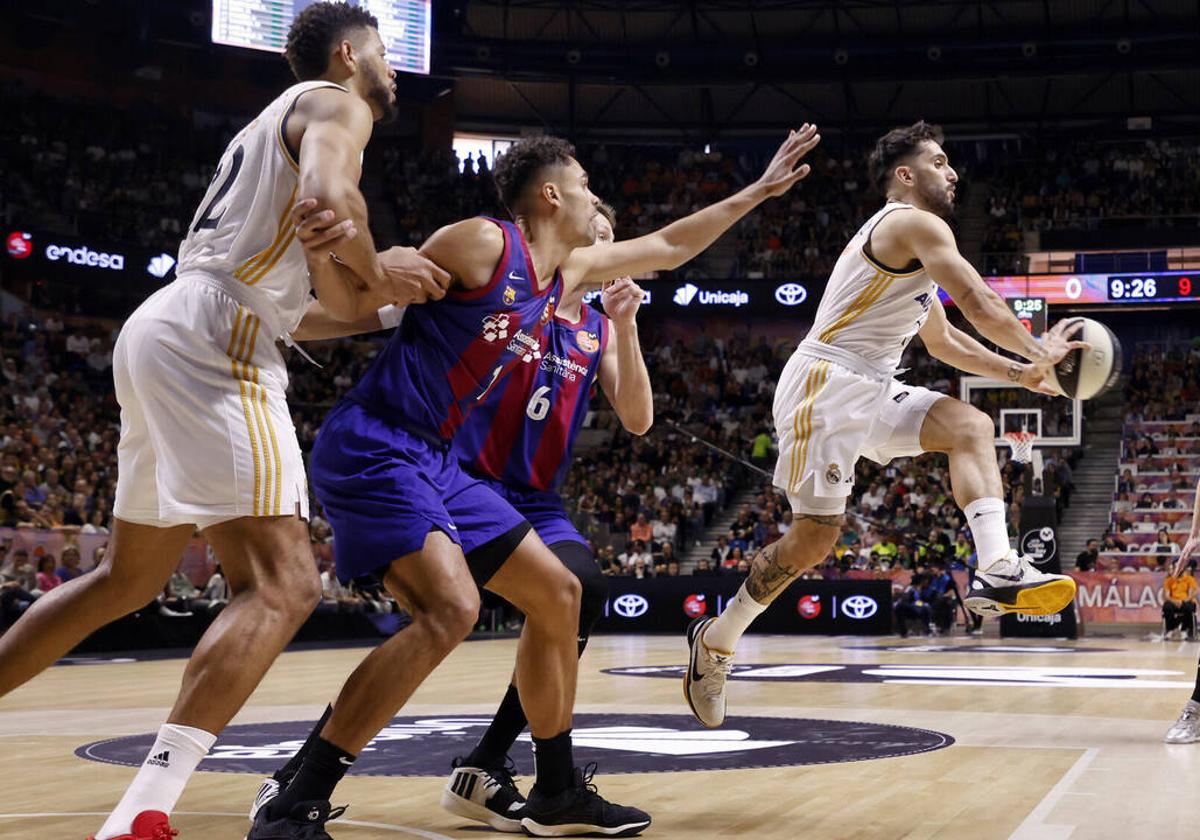 Campazzo en una acción de partido.