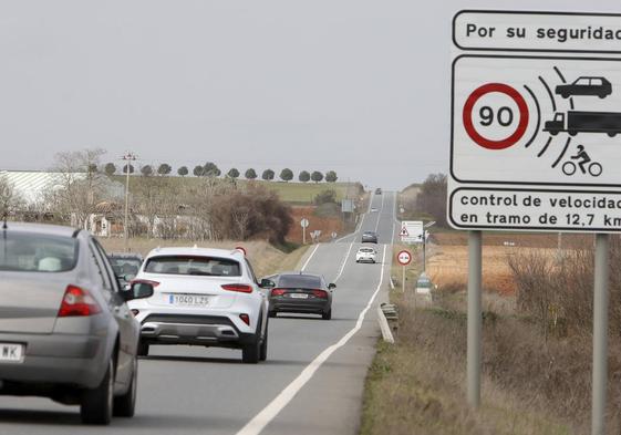 Aviso del radar de tramo entre Doñinos y Golpejas.