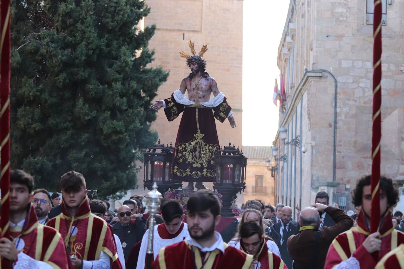 La solemnidad de Jesús Despojado recorre las calles salmantinas