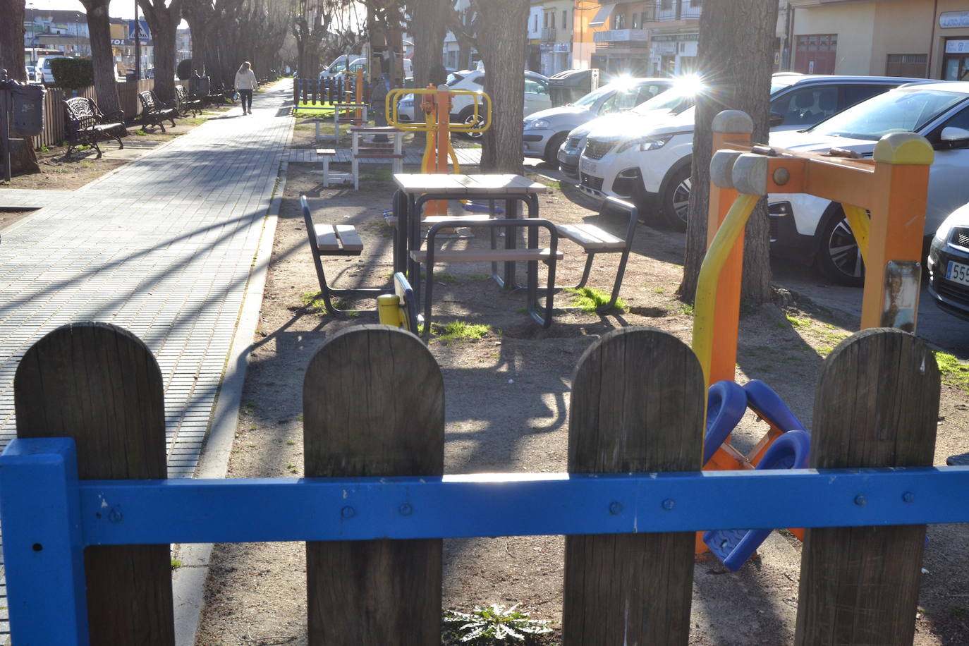 Renovación de las zonas de juegos en la Avenida de Salamanca de Ciudad Rodrigo