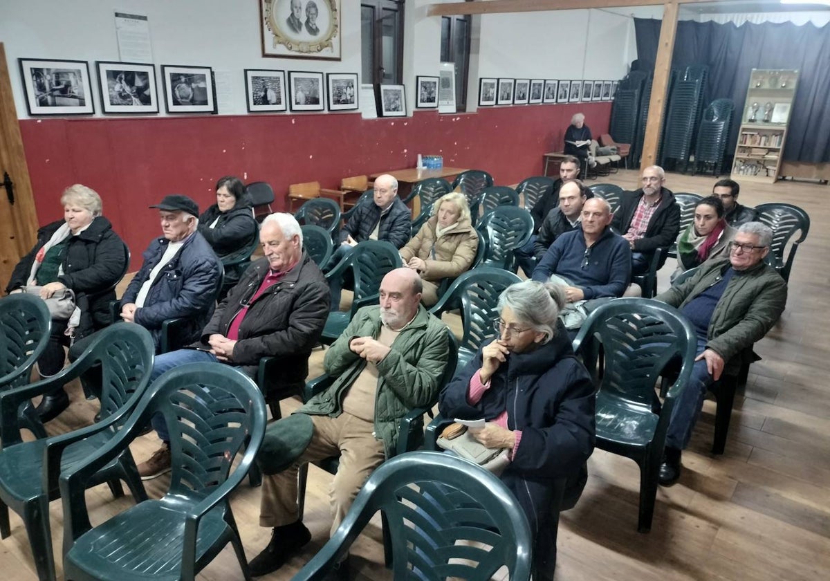 Los municipios afectados por los recortes el autobús a Madrid impulsan nuevas acciones