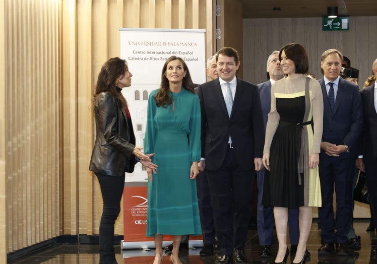 El look de la Reina en su visita a Salamanca.