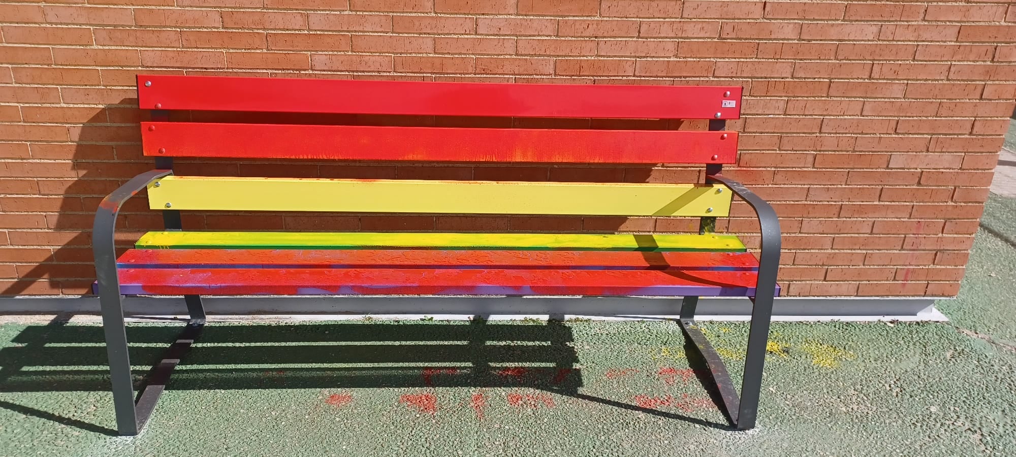 Ataque vandálico en el colegio Pablo Picasso de Carbajosa: «Los niños no se tocan»