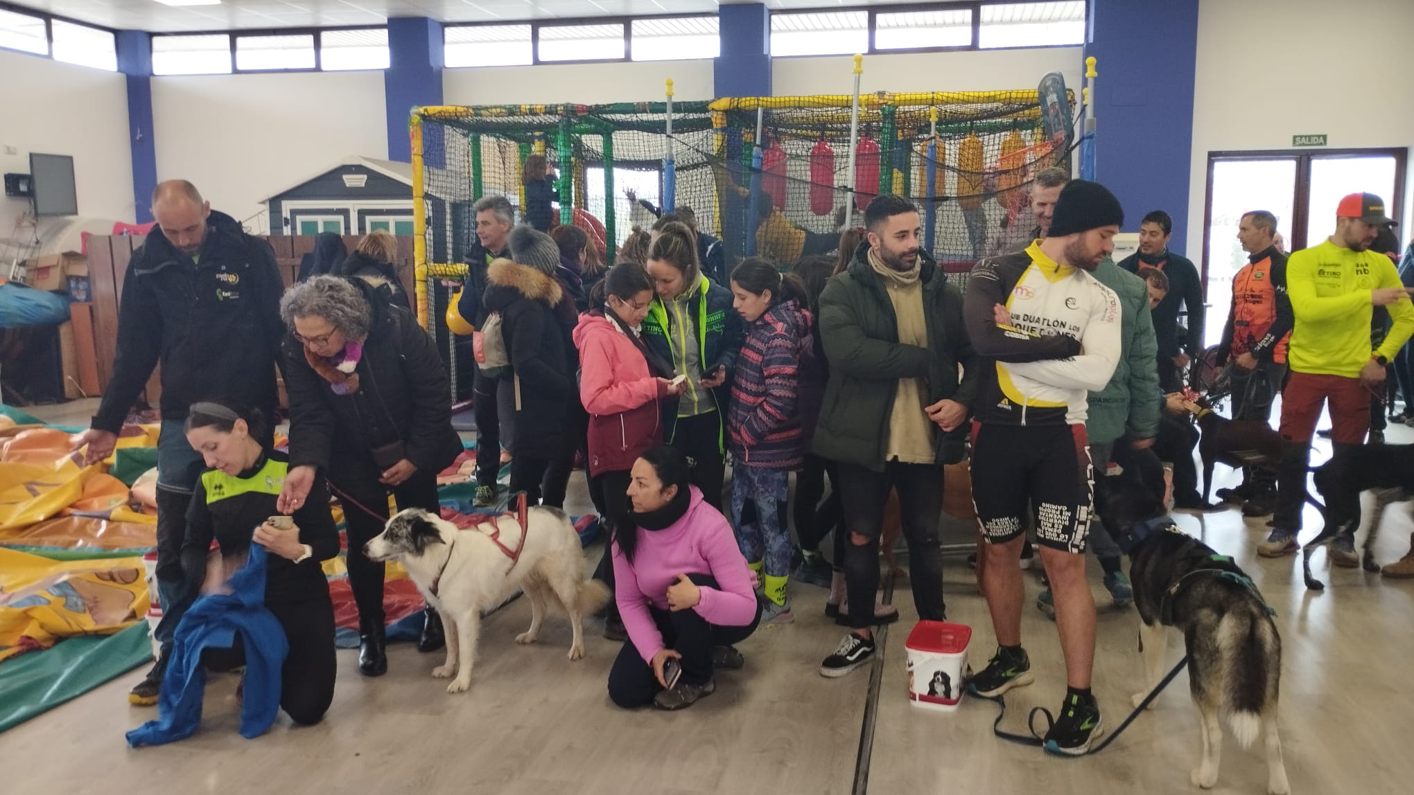 Animado canicross en Santa Marta a pesar del viento, el frío y la lluvia