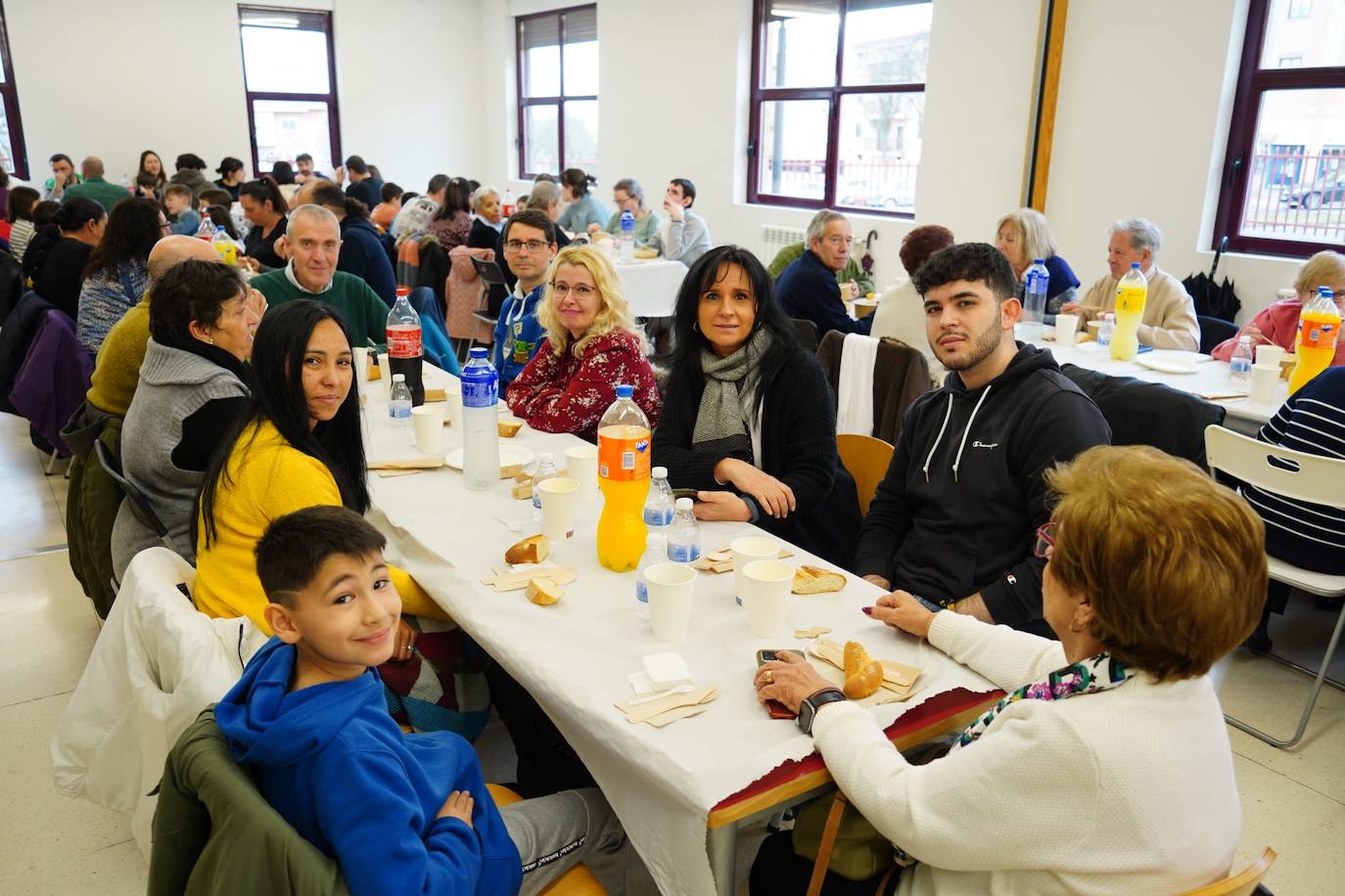 Platos típicos en Puente Ladrillo por la Semana Solidaria