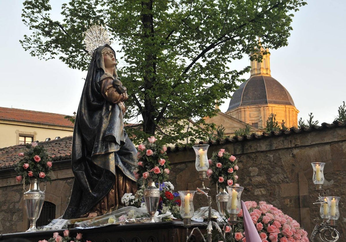 Imagen de la Dolorosa, a su salida de Las Úrsulas.