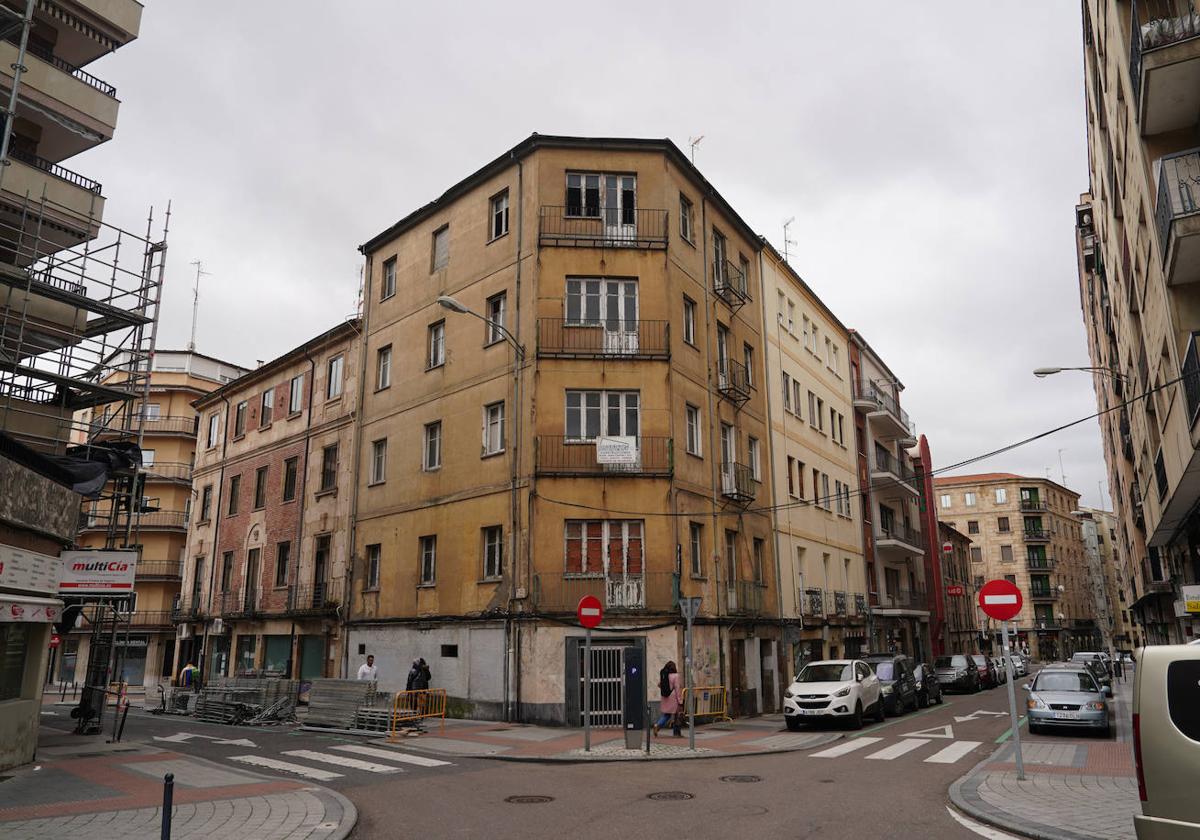 Exterior del edificio para el que se ha iniciado el proceso de declaración de ruina.