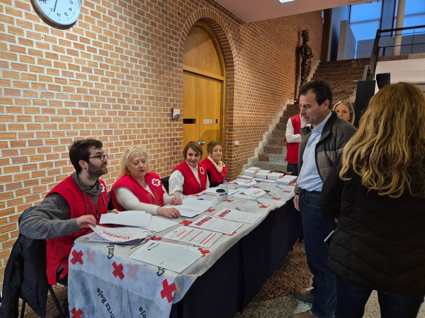 Cruz Roja en Peñaranda rinde homenaje a las personas y empresas socias