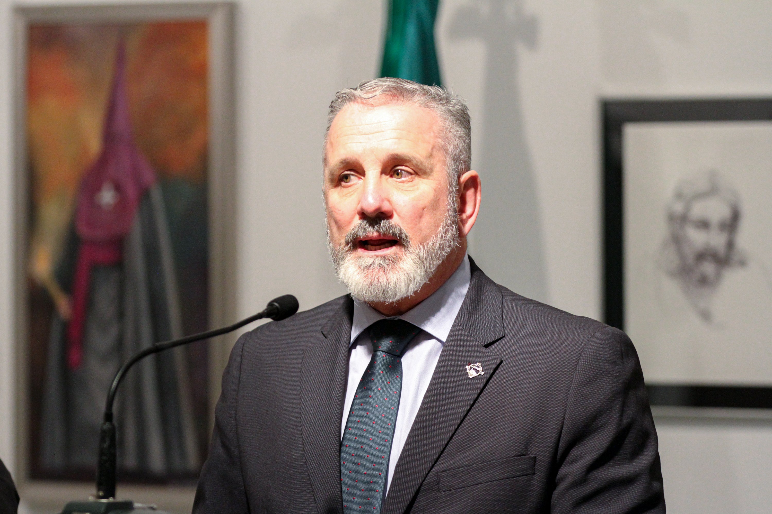 La Pasión salmantina reluce en el Palacio de Congresos con una muestra de Amable Diego