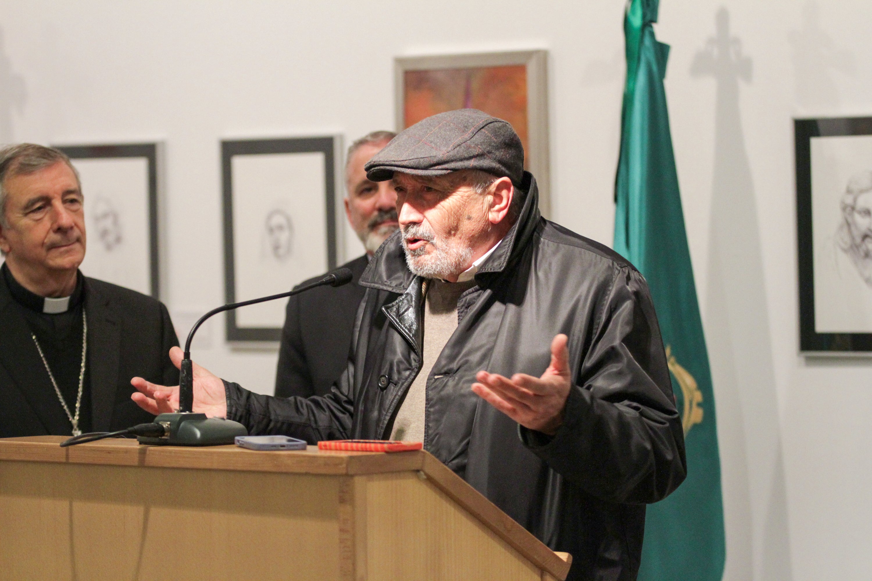 La Pasión salmantina reluce en el Palacio de Congresos con una muestra de Amable Diego