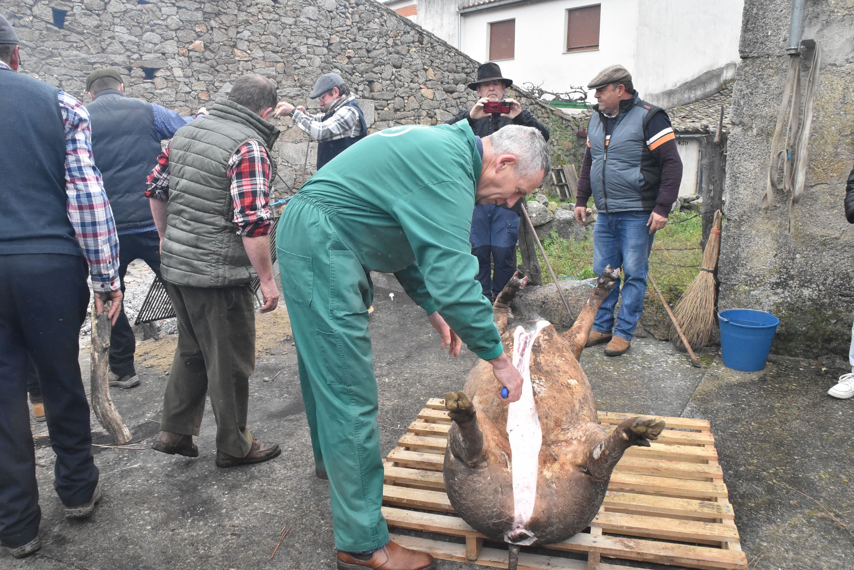 Una tradición que pervive contra viento y lluvia en Peromingo