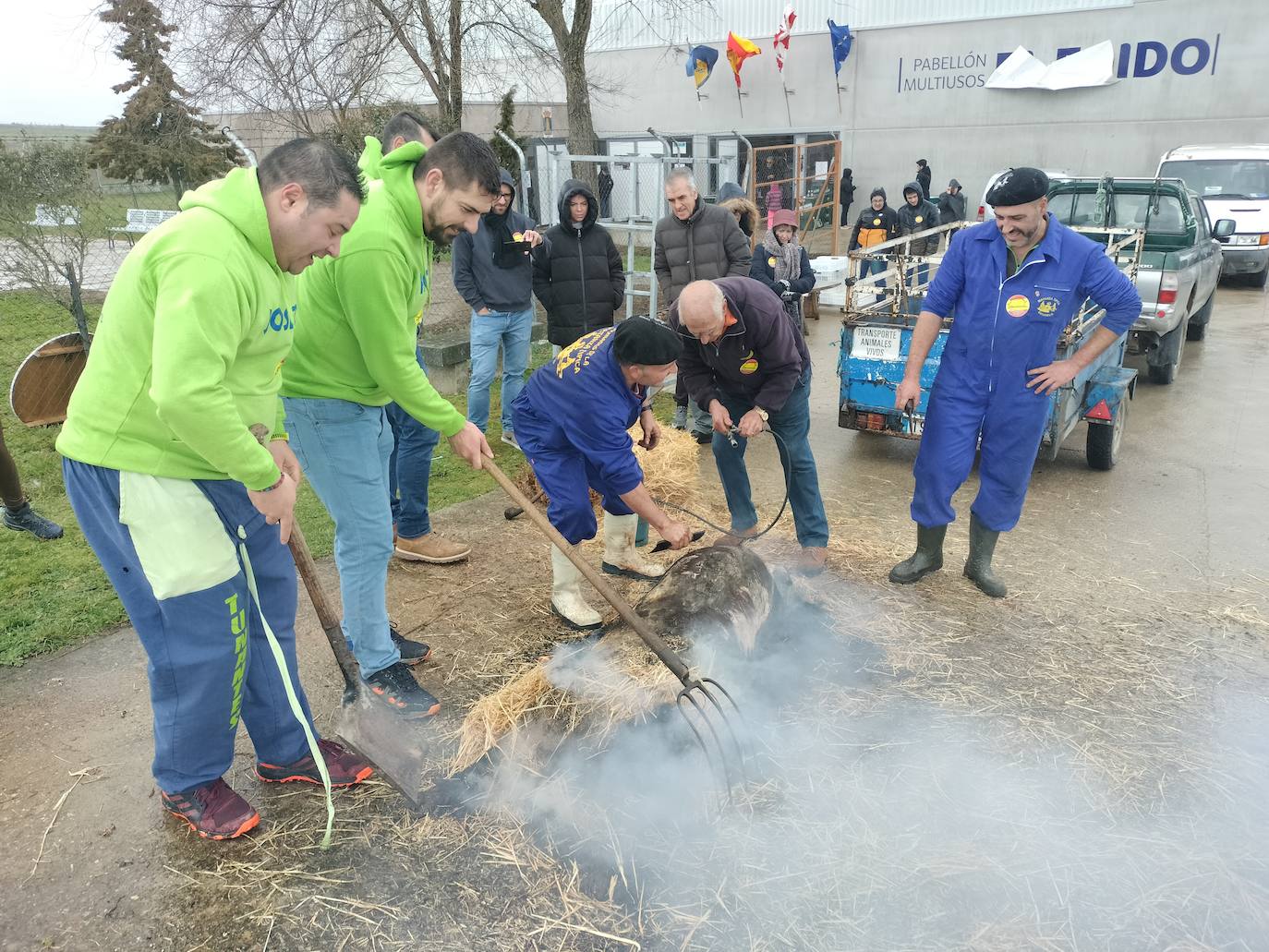 Berrocal de Salvatierra disfruta de su matanza contra viento y marea