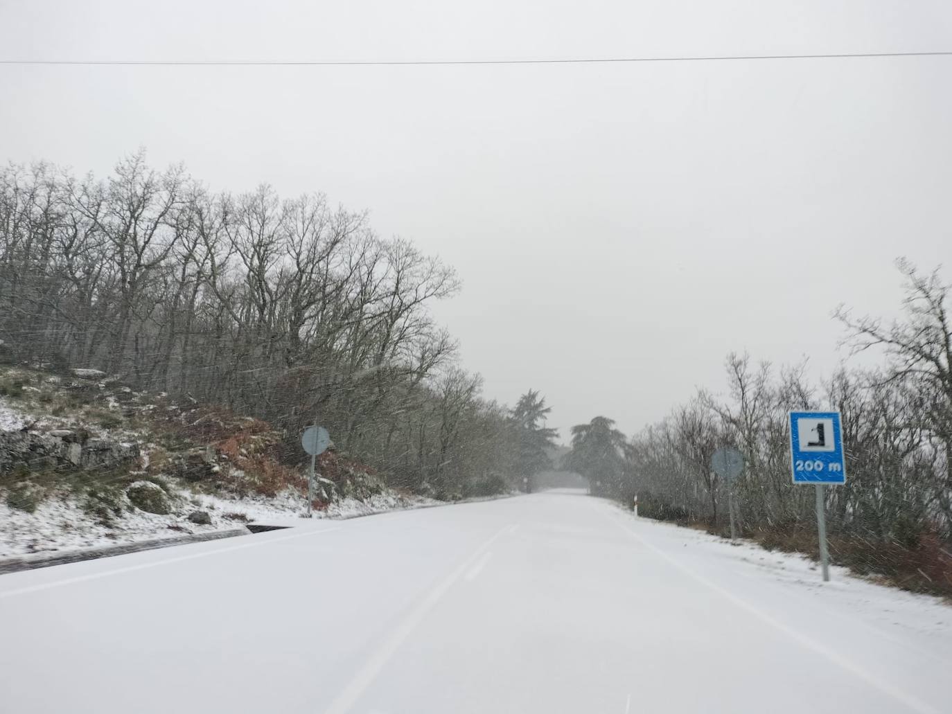 Imagen secundaria 2 - Cortada la A-66, desde Sorihuela a Vallejera de Riofrío