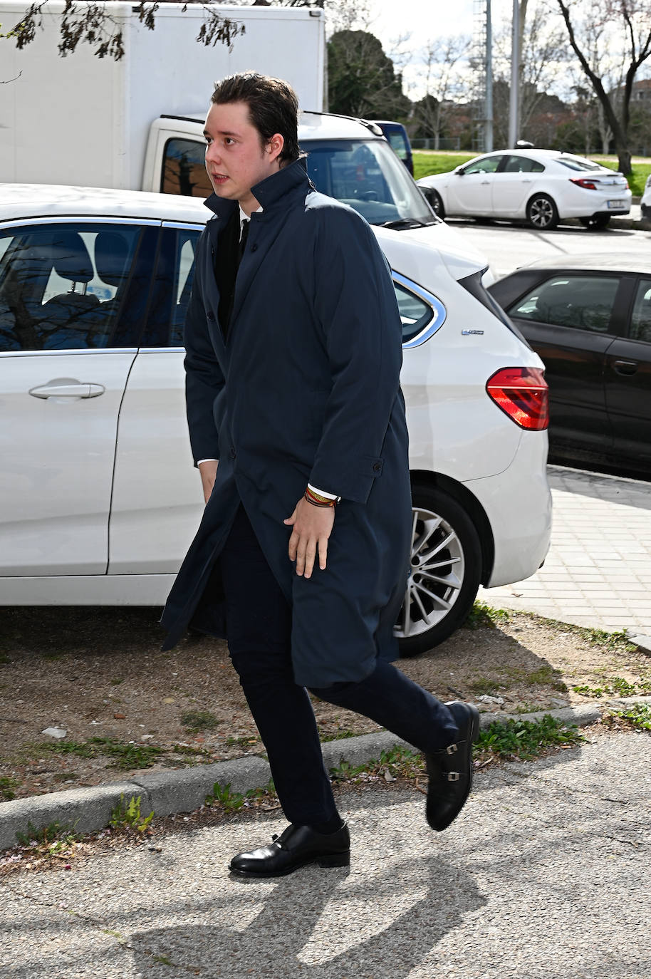 Numerosas caras conocidas le dan el último adiós a Gómez-Acebo, el primo del Rey Felipe VI