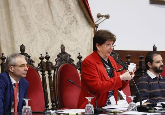 El rector Ricardo Rivero y la secretaria general María José García Barrado.