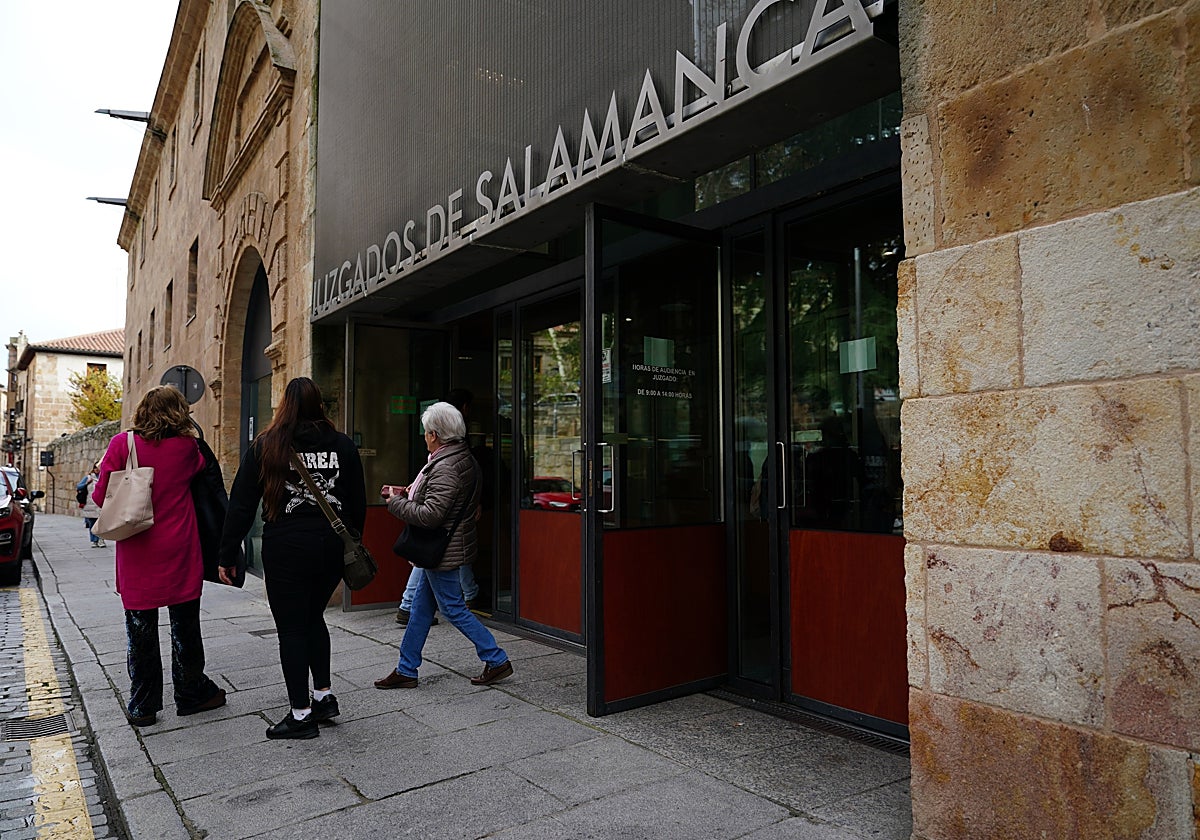 Los Juzgado de Colón, en Salamanca, acogieron ayer el juicio contra los varones.