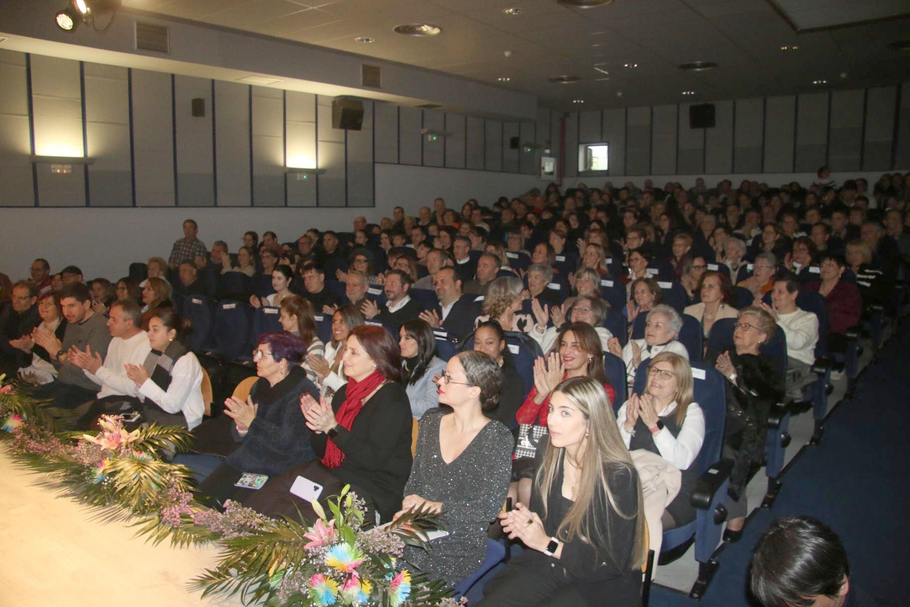 Merecido homenaje a las mujeres de Santa Marta