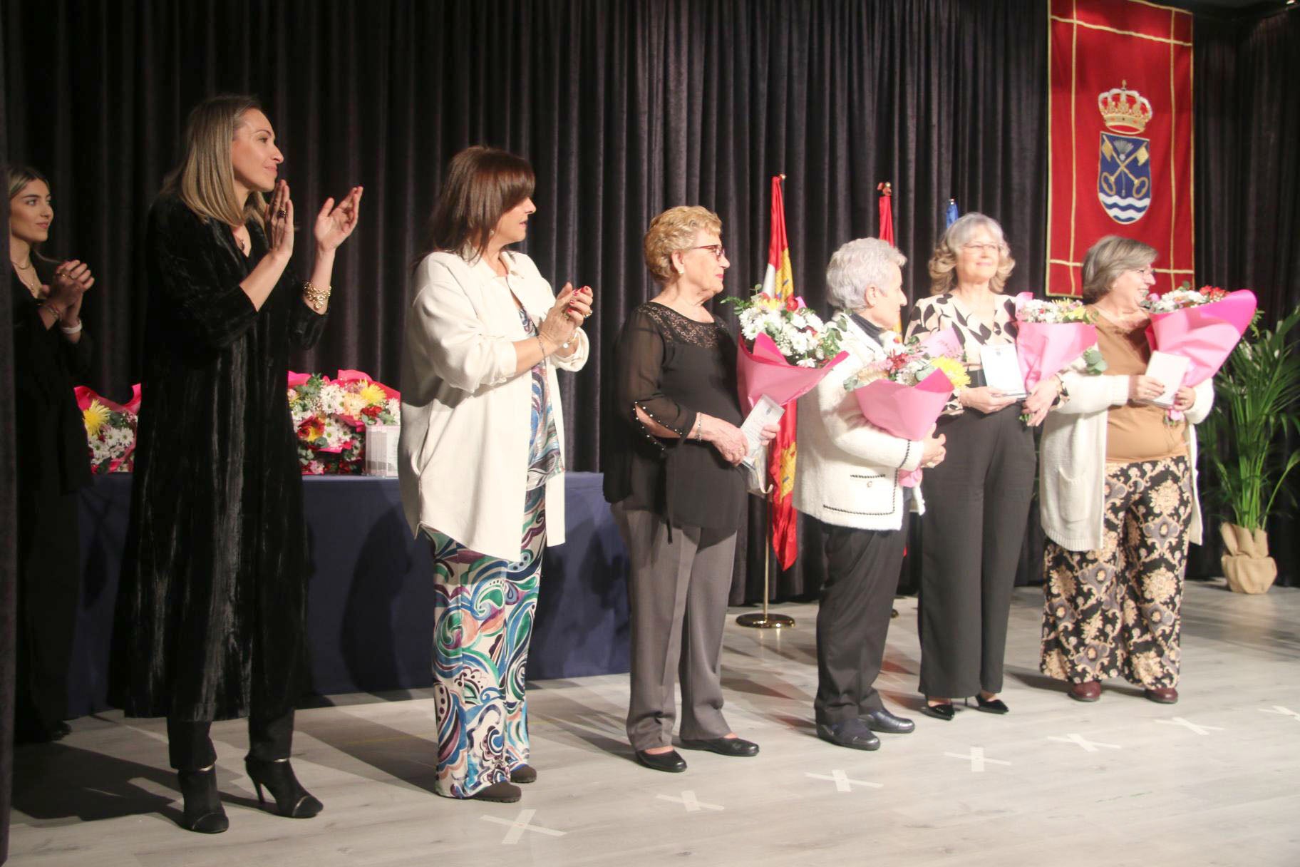 Merecido homenaje a las mujeres de Santa Marta