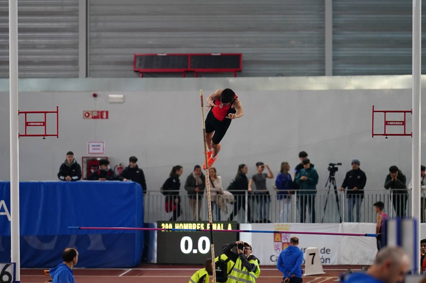 El Nacional sub 20 short track termina en Salamanca con doble récord de España en los 60 metros