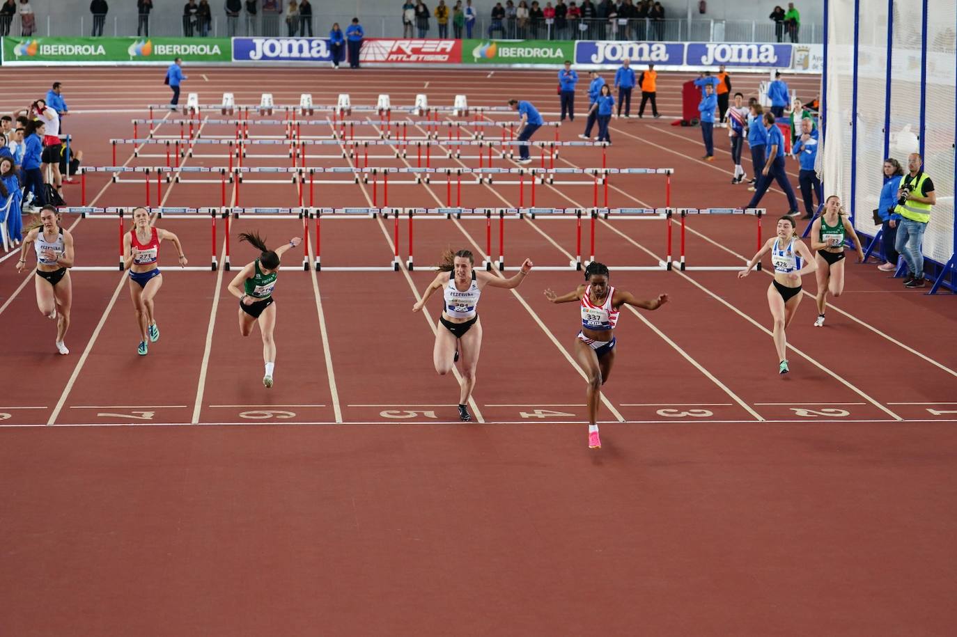 El Nacional sub 20 short track termina en Salamanca con doble récord de España en los 60 metros