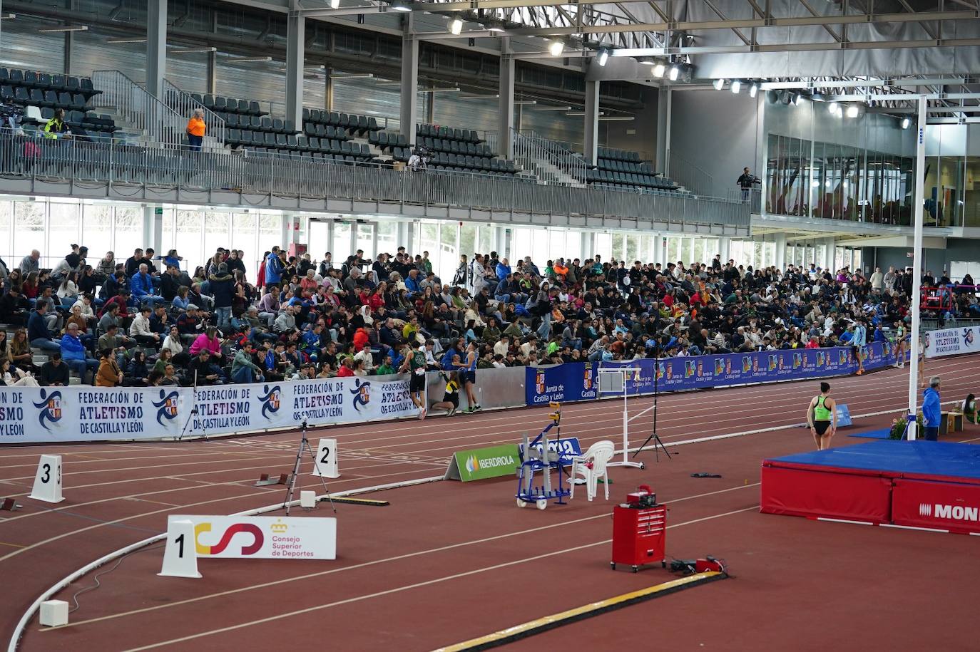 El Nacional sub 20 short track termina en Salamanca con doble récord de España en los 60 metros