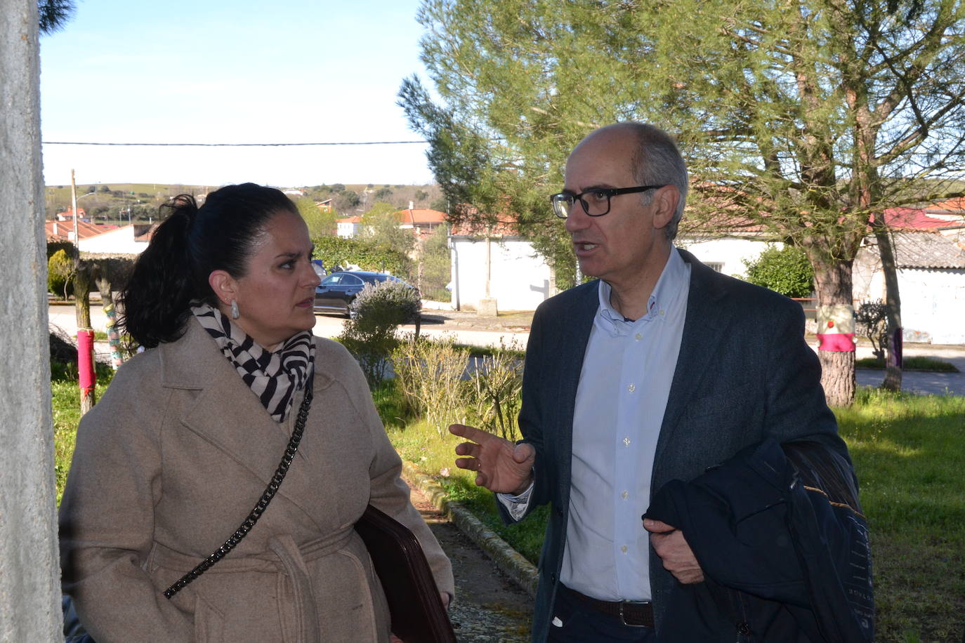 El PP mantiene un encuentro con sus alcaldes y concejales en la comarca de Vitigudino