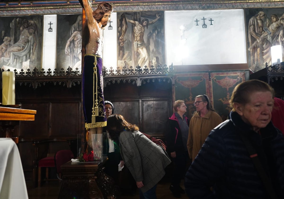 Devoción centenaria al Cristo de los Milagros