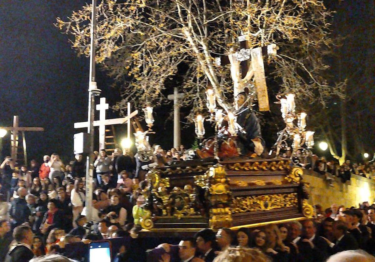 Arranca la Semana Santa con la salida de la Virgen de los Dolores