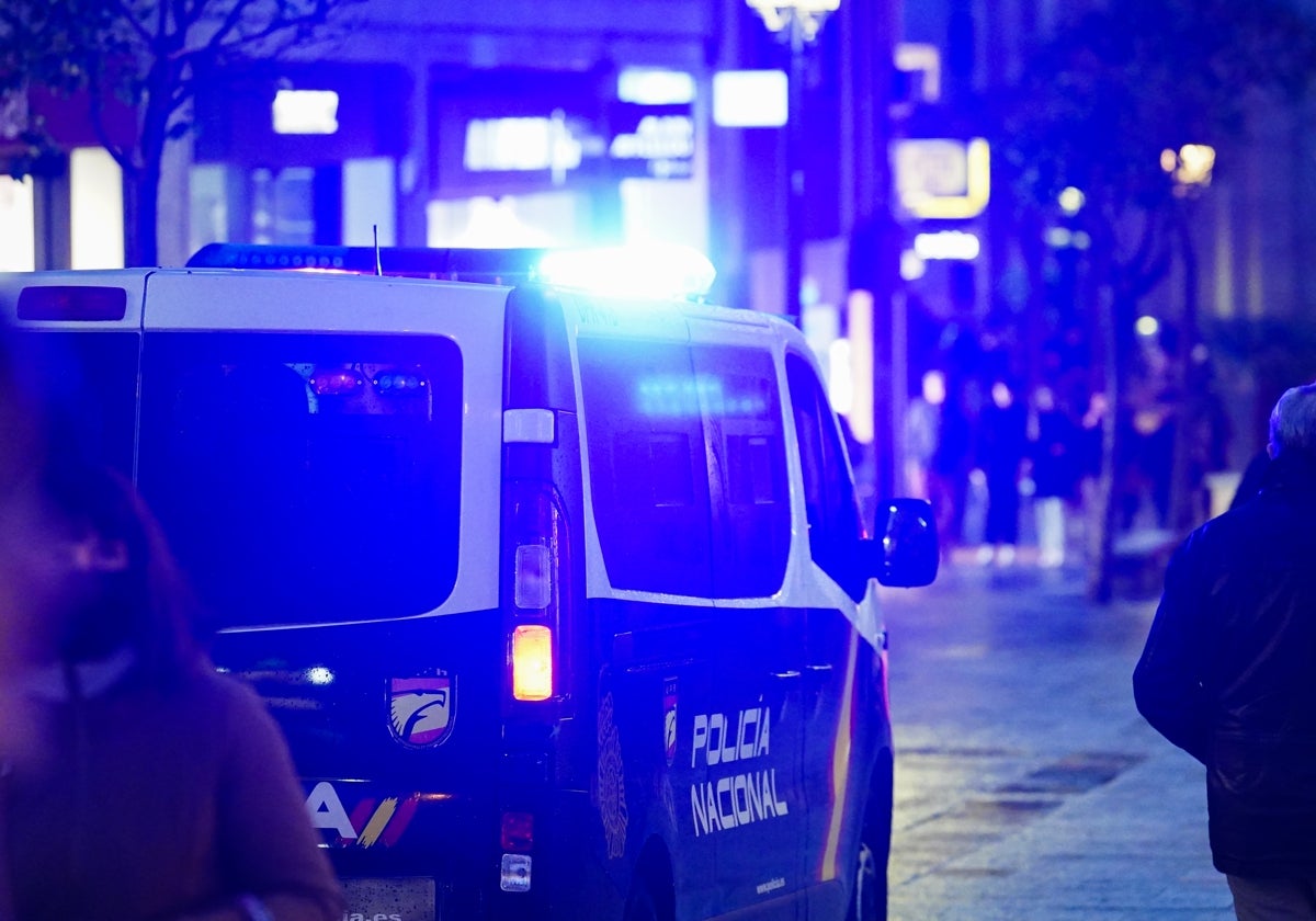 Una dotación de la Policía Nacional en Salamanca.