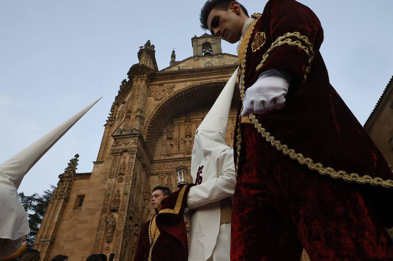 Salida masiva para recibir a un Cristo de la Redención vestido de &#039;Madrugada&#039;