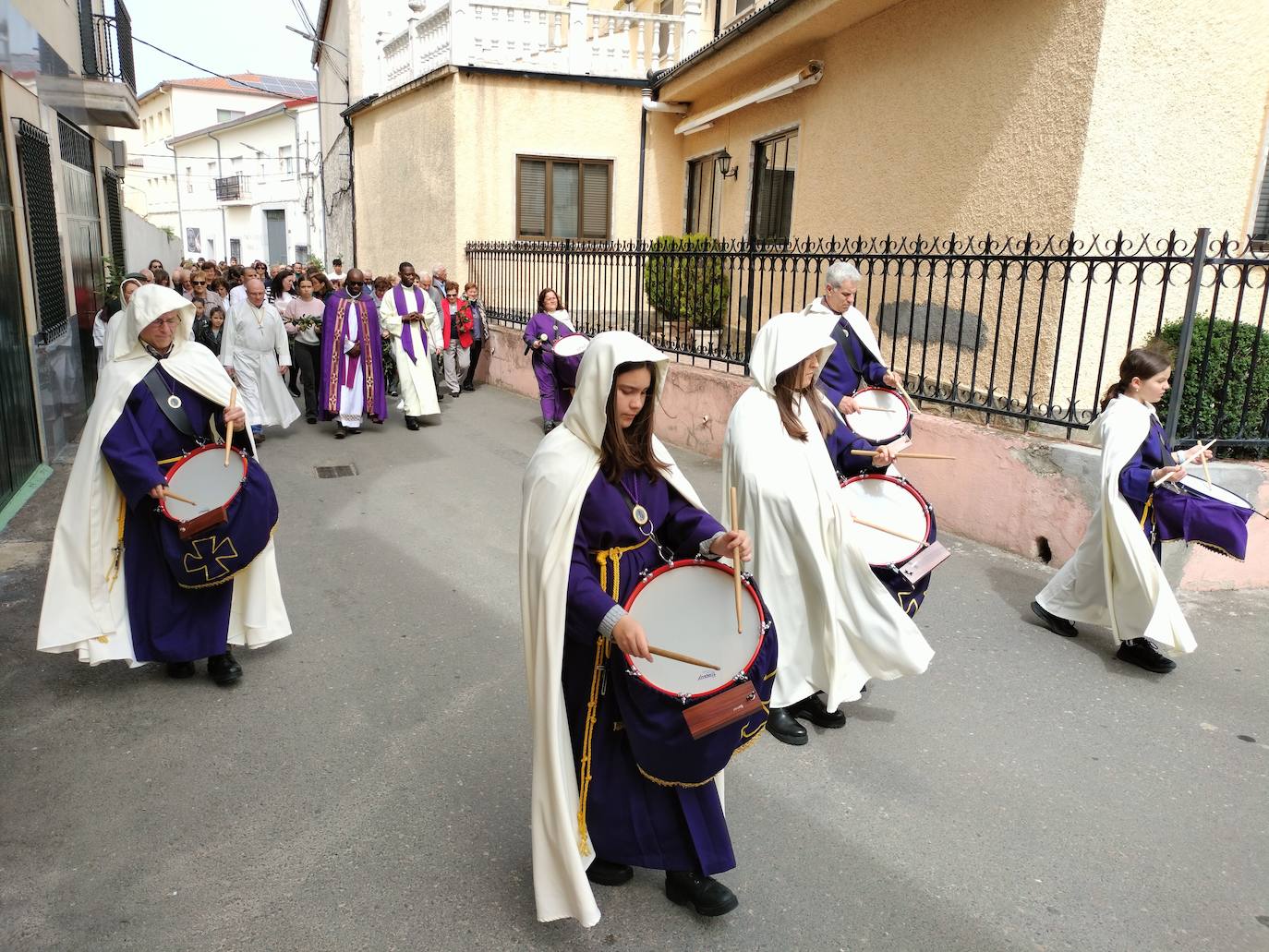 Ledrada abre su Semana Santa con la procesión del Domingo de Ramos