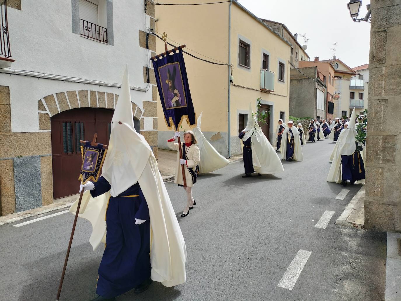 Ledrada abre su Semana Santa con la procesión del Domingo de Ramos