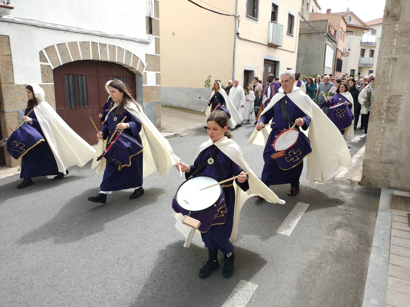 Ledrada abre su Semana Santa con la procesión del Domingo de Ramos