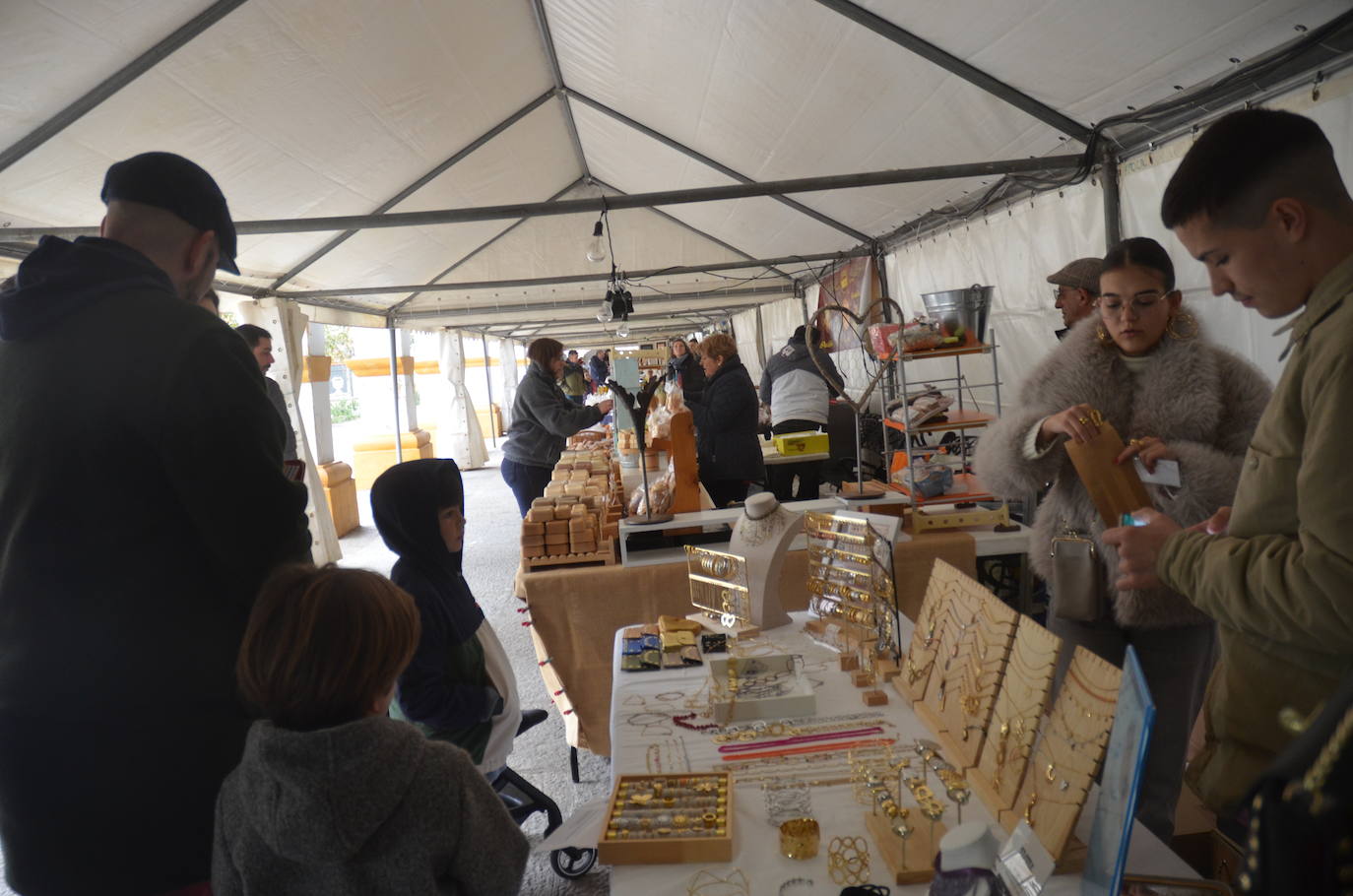 Ciudad Rodrigo encuentra refugio en el III Mercado Artesano