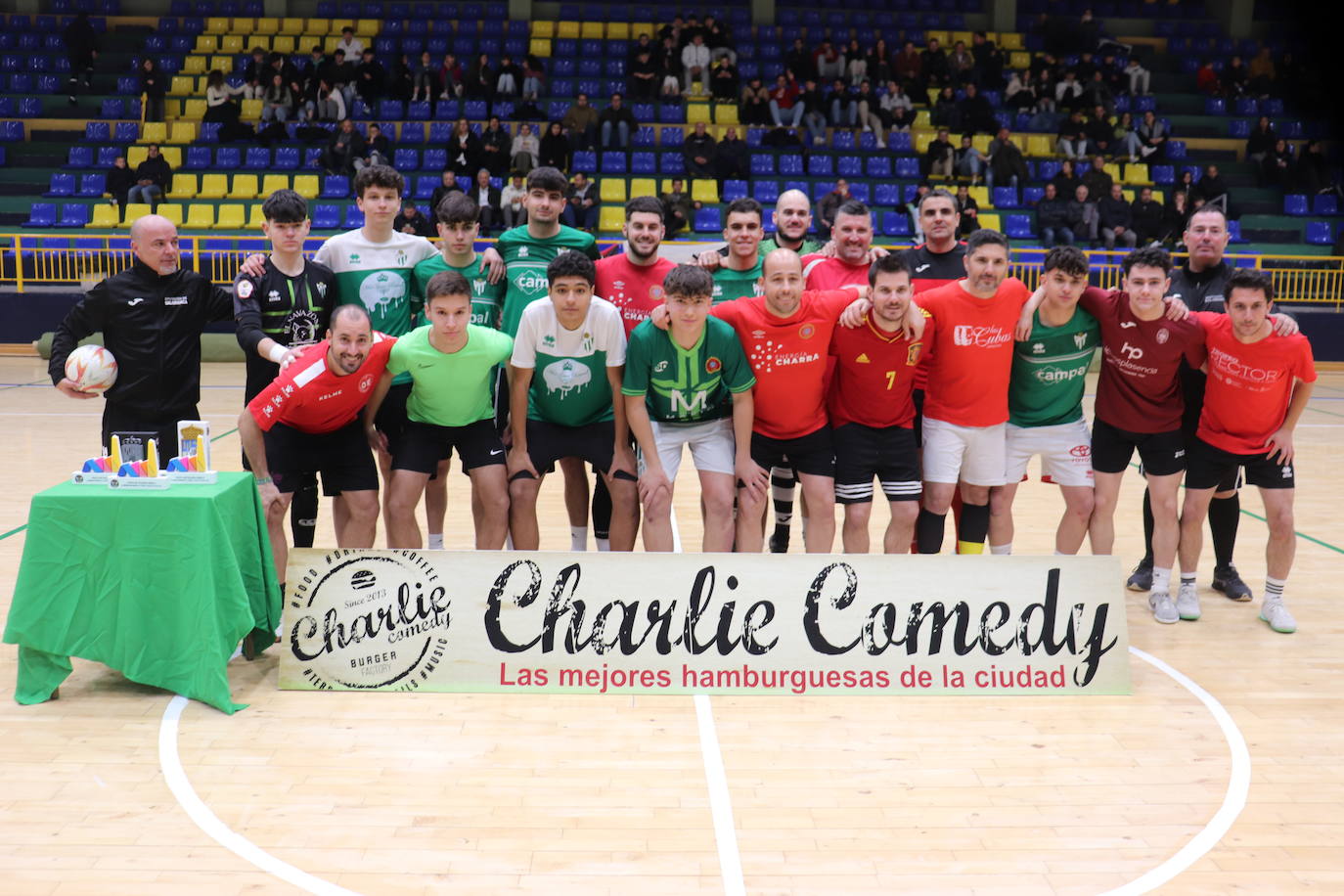 La Banda se lleva la victoria en el torneo solidario de fútbol sala disputado en Béjar