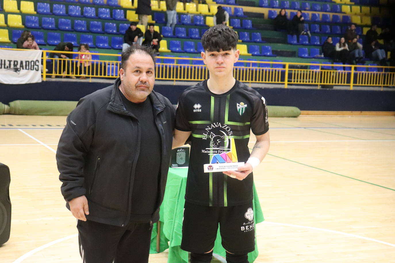 La Banda se lleva la victoria en el torneo solidario de fútbol sala disputado en Béjar