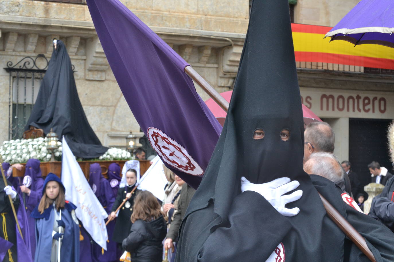 Jesús Resucitado y la Virgen se encuentran en la Plaza Mayor de Ciudad Rodrigo