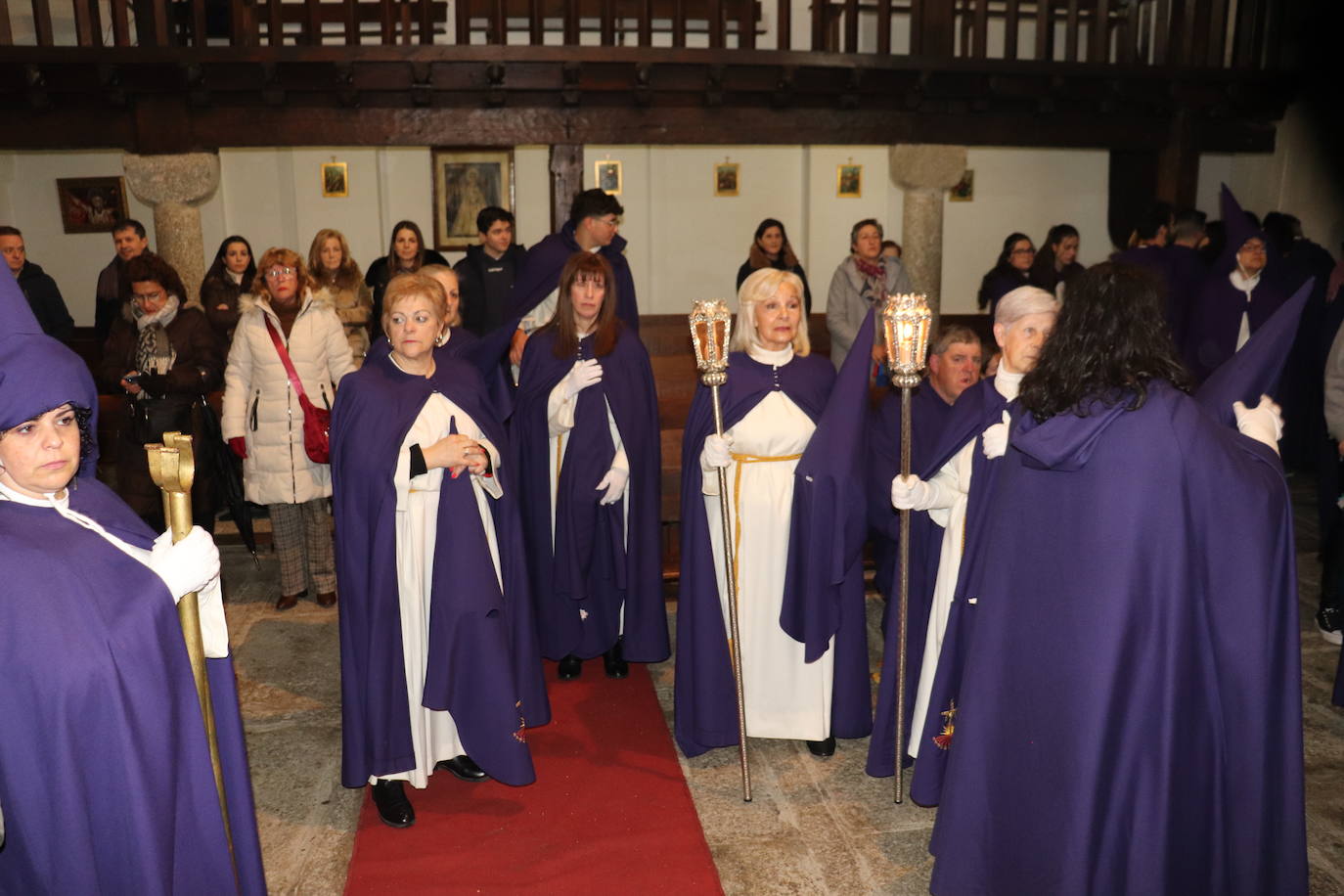 Sanchotello no falta a su Encuentro, que celebra en el interior de la iglesia