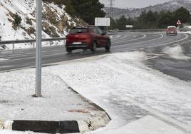 La nieve condiciona once tramos de la red principal de carreteras en Castilla y León