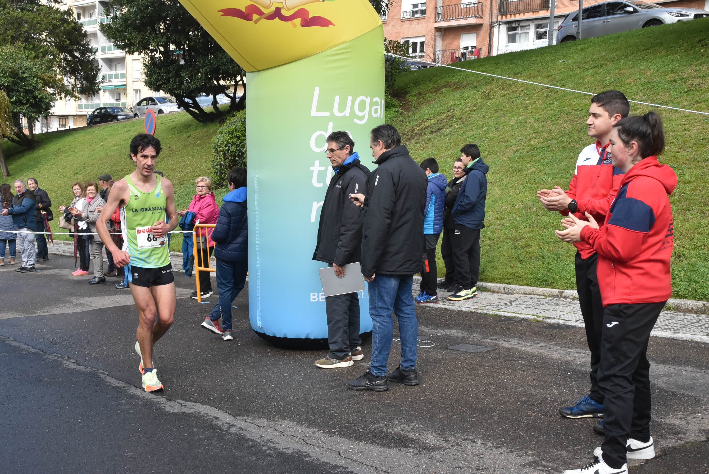 Dani Sanz y Ester Rodríguez ganan la Medio Maratón de Béjar